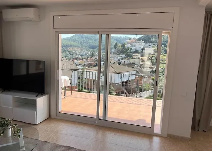 Lux 2 Barcelona 度假居 Vallirana